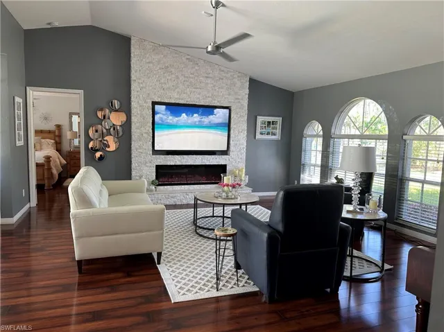 141 2nd St Se, Naples Fl 34117