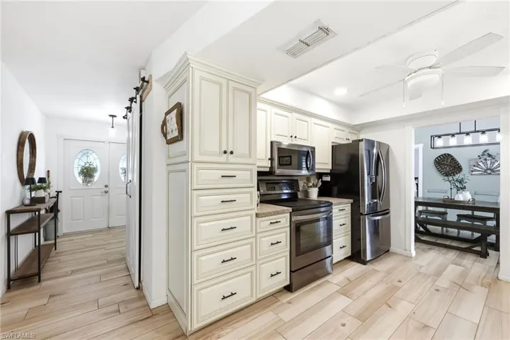 View of foyer and kitchen