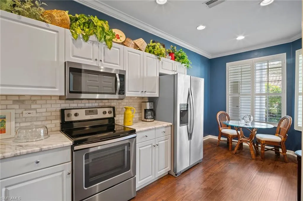 8253 Parkstone PL, Naples, FL 34120,225018437