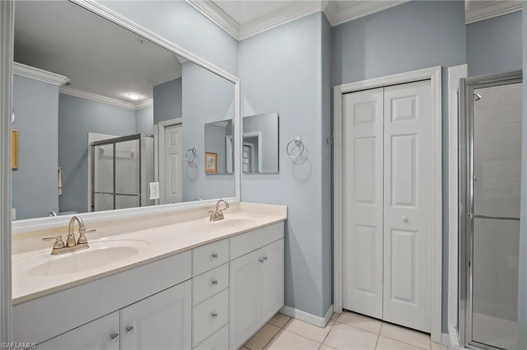 8253 Parkstone PL, Naples, FL 34120,225018437