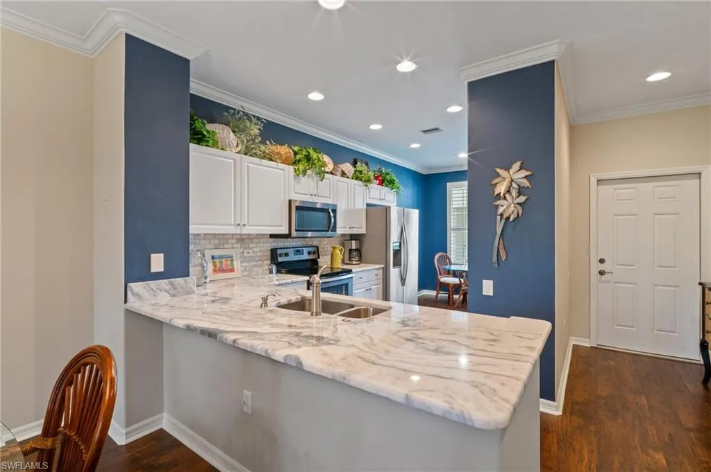 8253 Parkstone PL, Naples, FL 34120,225018437