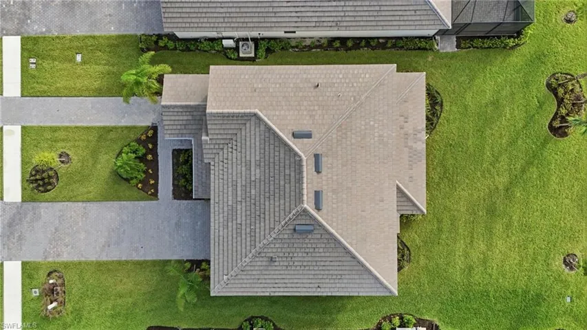 Aerial view of property and surrounding area