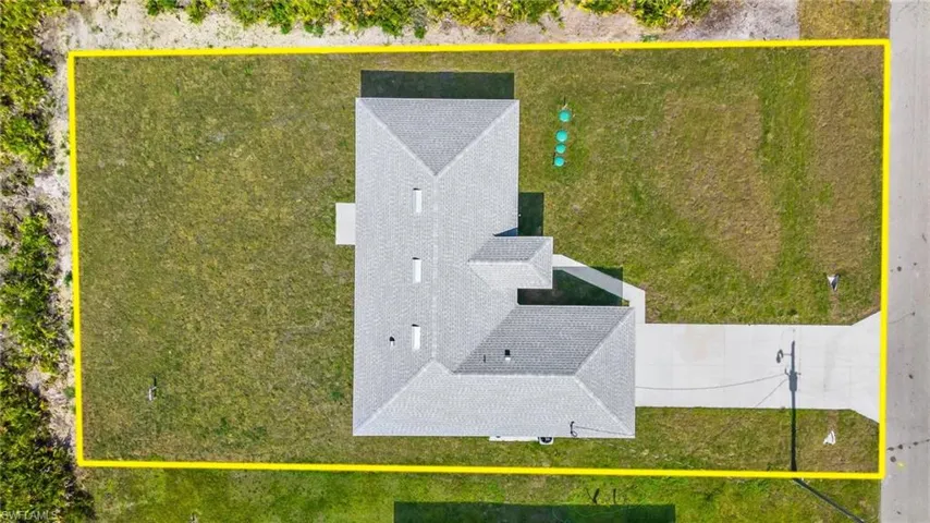 2910  62nd W ST, Lehigh Acres, FL 33971