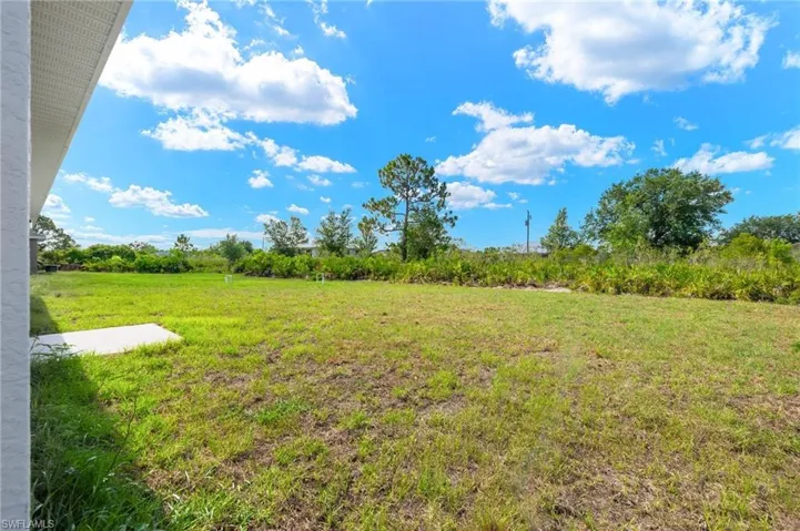 2910  62nd W ST, Lehigh Acres, FL 33971