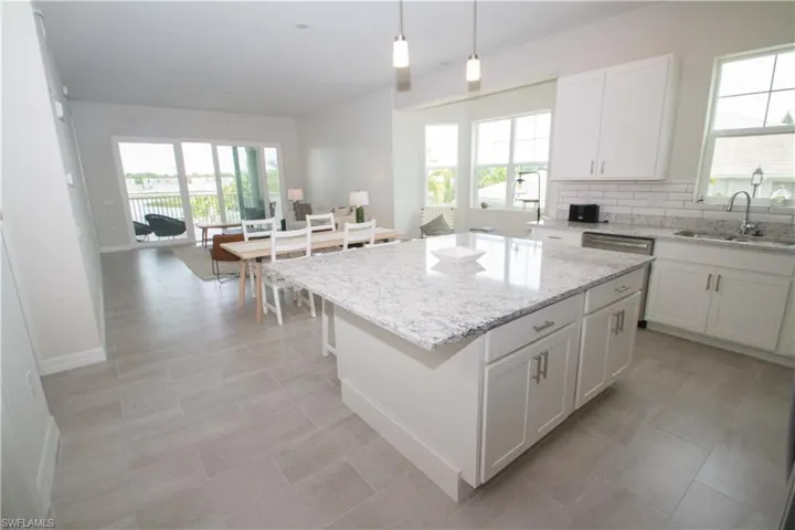 163  Indies E DR, Naples, FL 34114