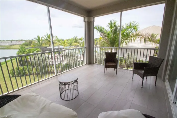 163  Indies E DR, Naples, FL 34114