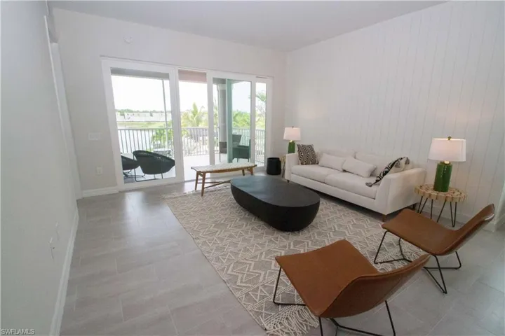 163  Indies E DR, Naples, FL 34114