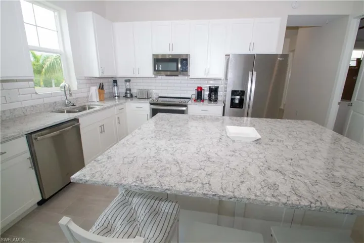 163  Indies E DR, Naples, FL 34114