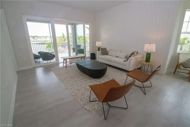 163  Indies E DR, Naples, FL 34114