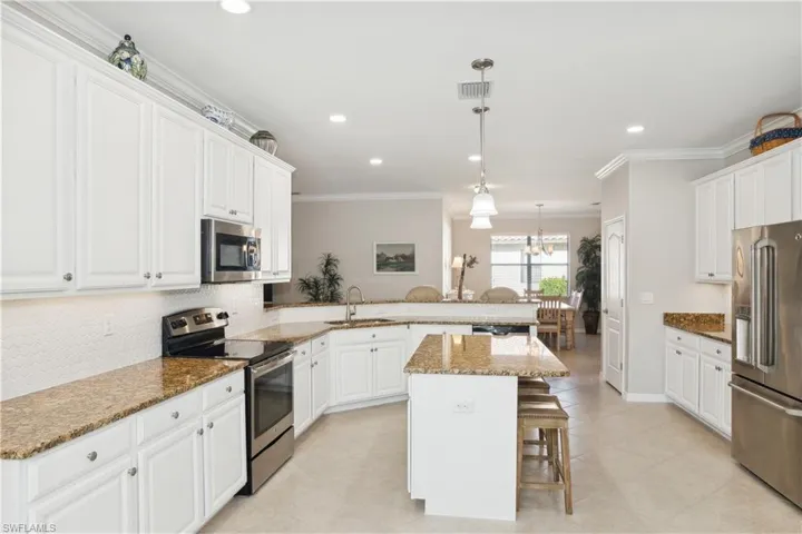 3819  Treasure Cove  CIR, Naples, FL 34114