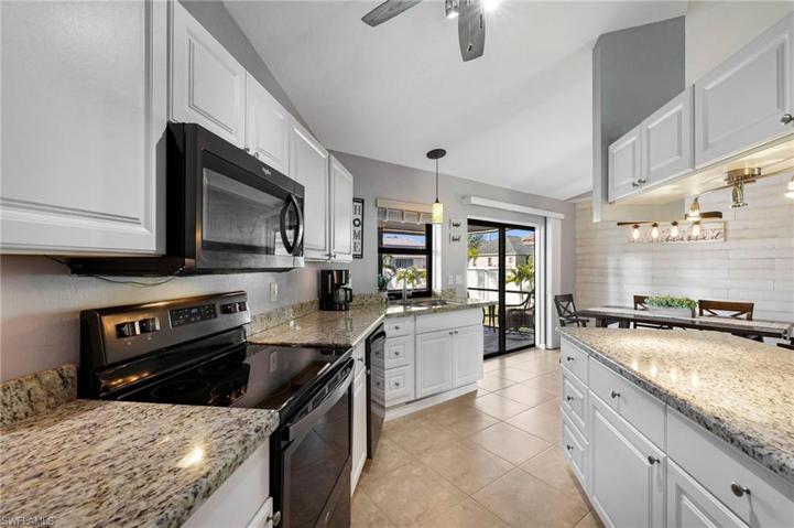 Very functional kitchen.