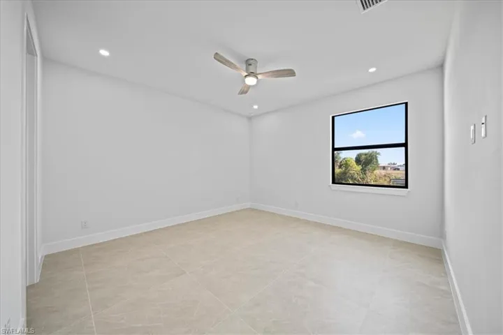 1317 Ne 1st Ave, Cape Coral, Florida 33909