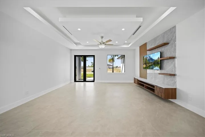 1317 Ne 1st Ave, Cape Coral, Florida 33909