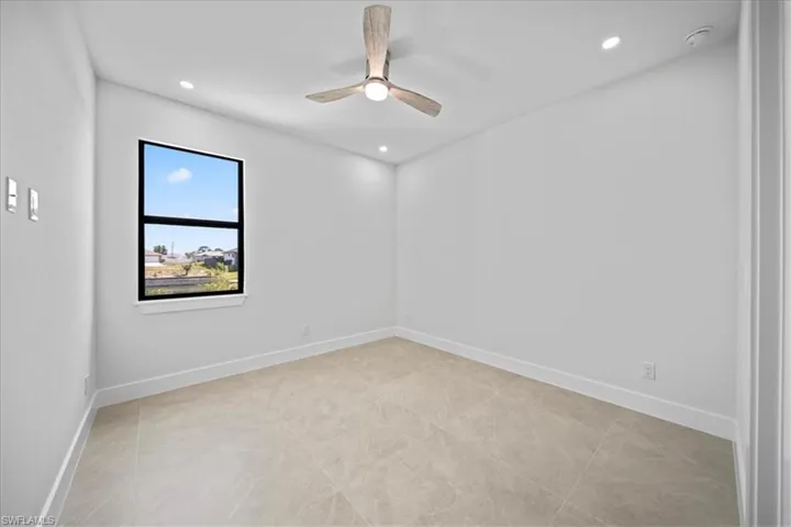 1317 Ne 1st Ave, Cape Coral, Florida 33909