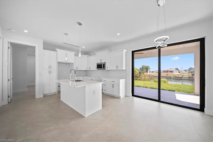 1317 Ne 1st Ave, Cape Coral, Florida 33909
