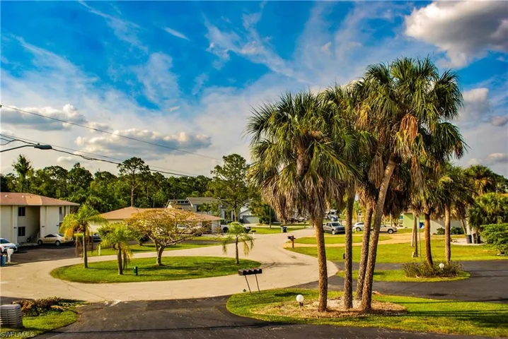 5781  Littlestone  CT, North Fort Myers, FL 33903