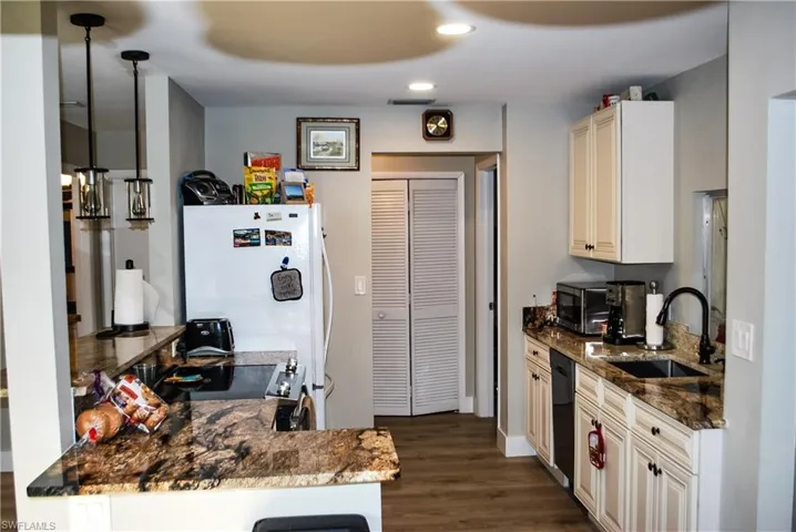 5781  Littlestone  CT, North Fort Myers, FL 33903