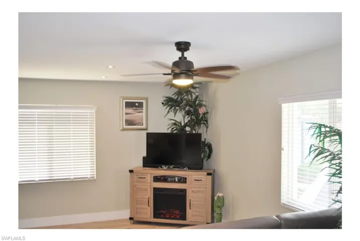 5781  Littlestone  CT, North Fort Myers, FL 33903