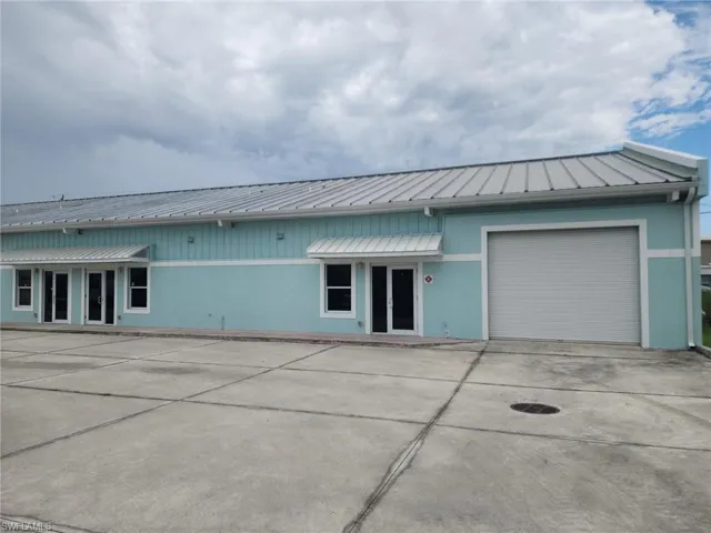 1007 Ne 7th Ter, Cape Coral, Florida 33909