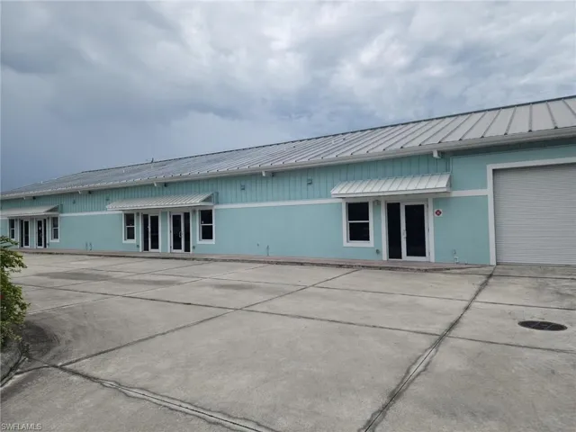 1007 Ne 7th Ter, Cape Coral, Florida 33909