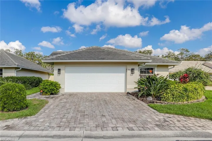 116  Fountain  CIR, Naples, FL 34119