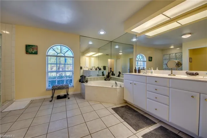 2720 Sw 51st St, Cape Coral, Florida 33914