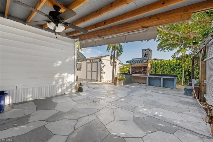 Large covered patio great for entertaining