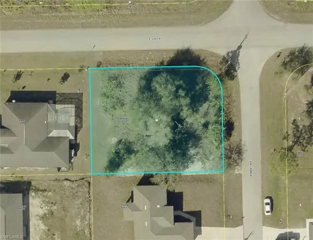 2025  Robert  AVE, Alva, FL 33920