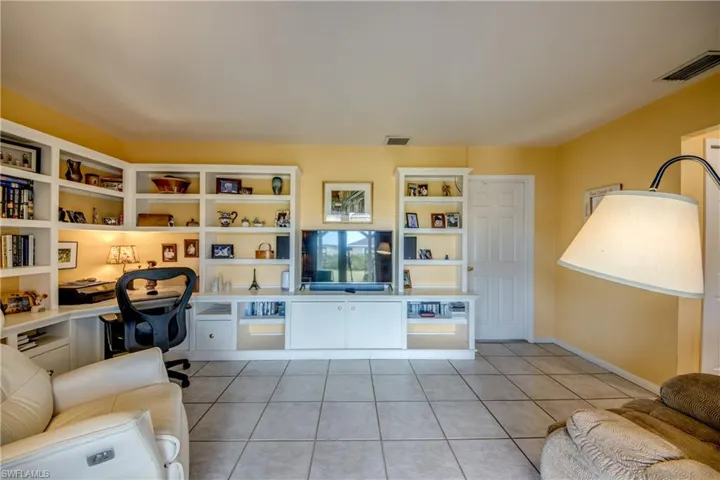 3410 SW 7th  AVE, Cape Coral, FL 33914