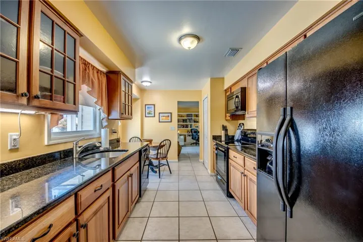 3410 SW 7th  AVE, Cape Coral, FL 33914