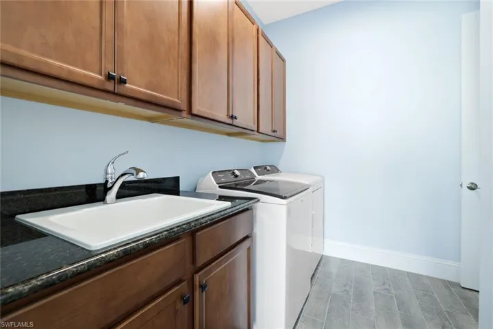 7139 Cayo Coco Ln, Naples, Florida 34113