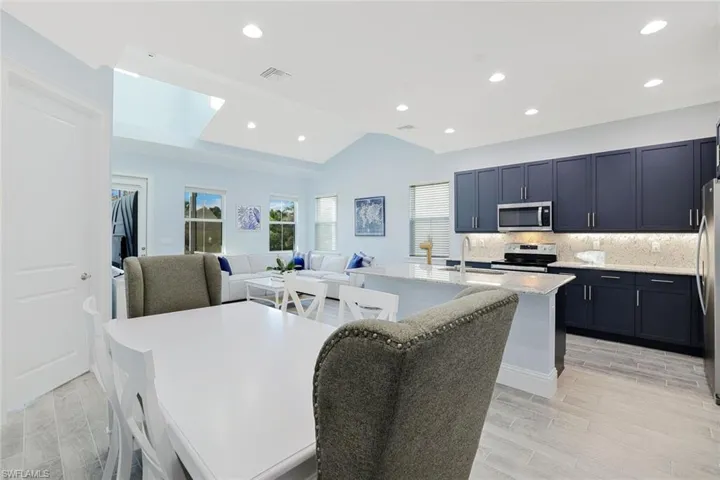 7139 Cayo Coco Ln, Naples, Florida 34113