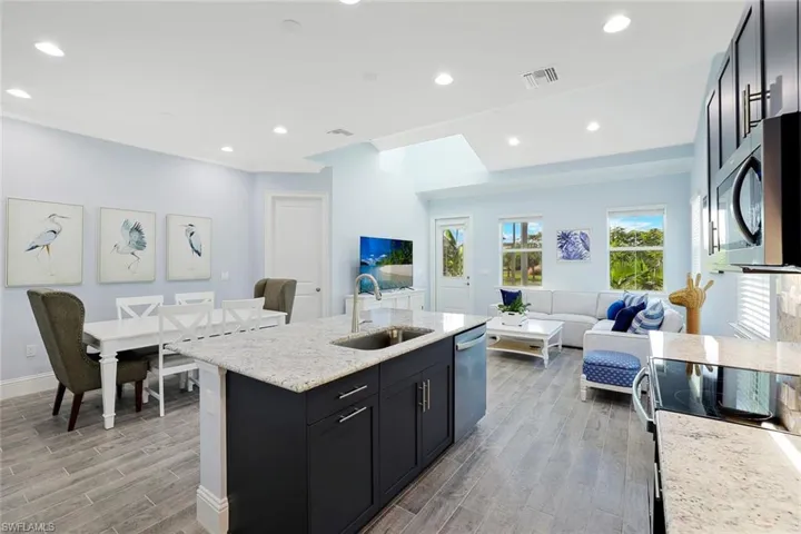 7139 Cayo Coco Ln, Naples, Florida 34113