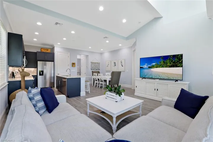 7139 Cayo Coco Ln, Naples, Florida 34113