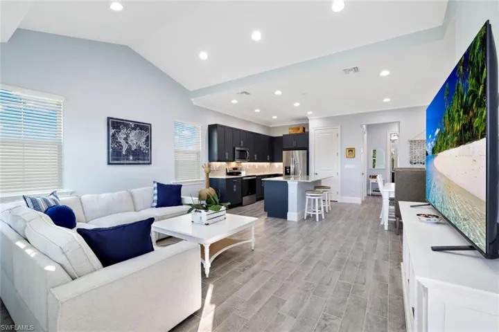 7139 Cayo Coco Ln, Naples, Florida 34113