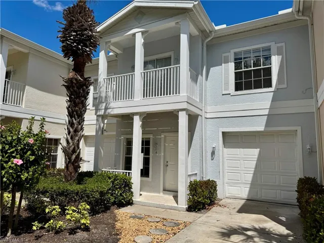 3255 Tamara Dr 16, Naples, Florida 34109