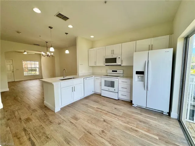3255 Tamara Dr 16, Naples, Florida 34109