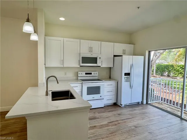 3255 Tamara Dr 16, Naples, Florida 34109