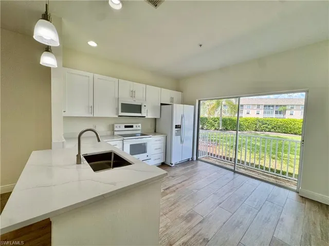3255 Tamara Dr 16, Naples, Florida 34109