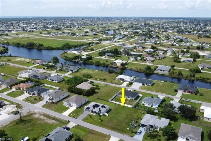 2827 Sw 2nd Ln, Cape Coral Fl 33991