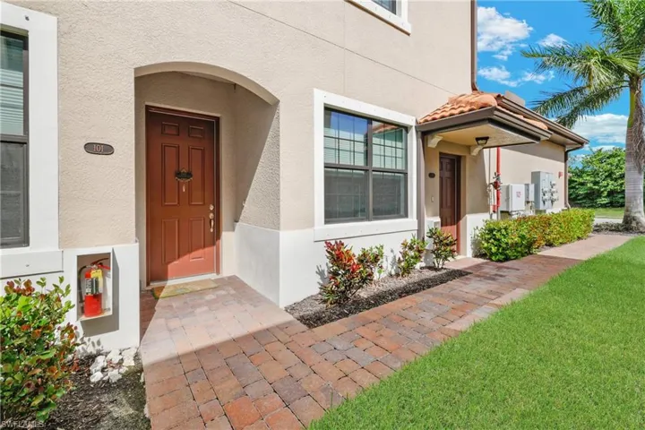26205 Palace LN # 101, BONITA SPRINGS FL 34135