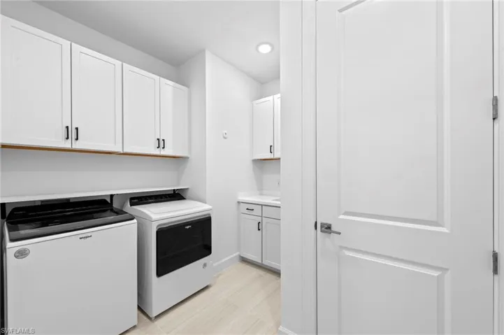 19640 Aqua View Ln, Estero, Florida 33913