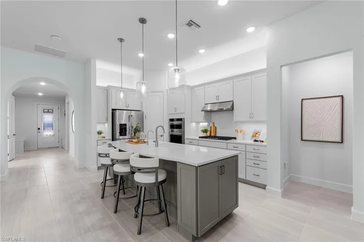 19640 Aqua View Ln, Estero, Florida 33913