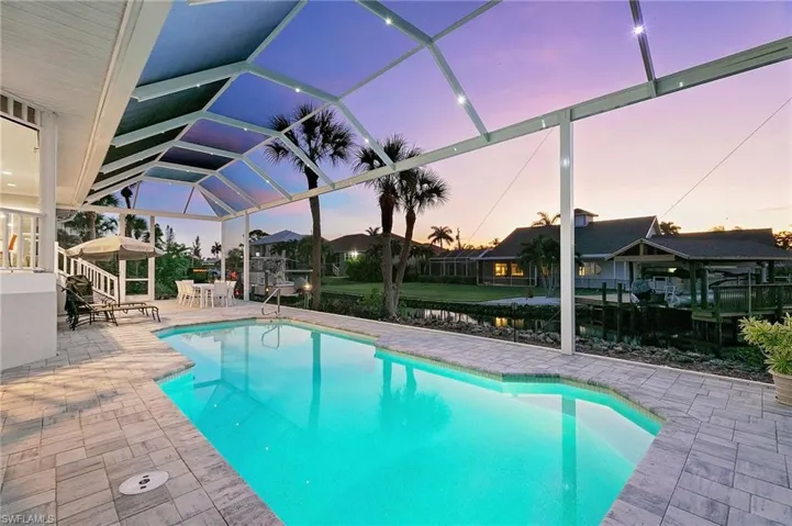 Star gaze or sunbath...the possibilities are endless...
