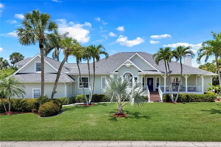 Welcome to your GULF ACCESS POOL home located MINUTES from Downtown Bonita Springs...