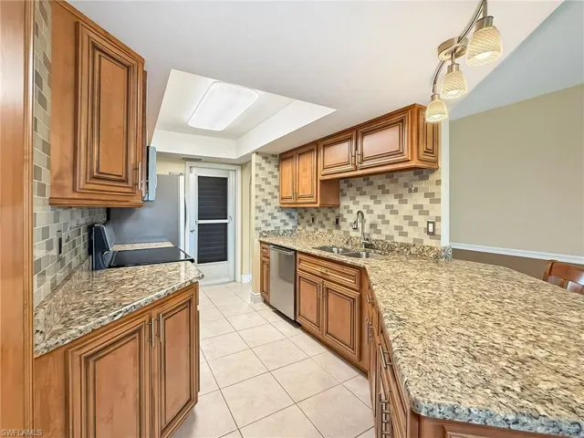 1643 Country Club Pkwy, Lehigh Acres Fl 33936