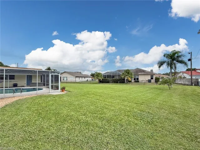 1643 Country Club Pkwy, Lehigh Acres Fl 33936