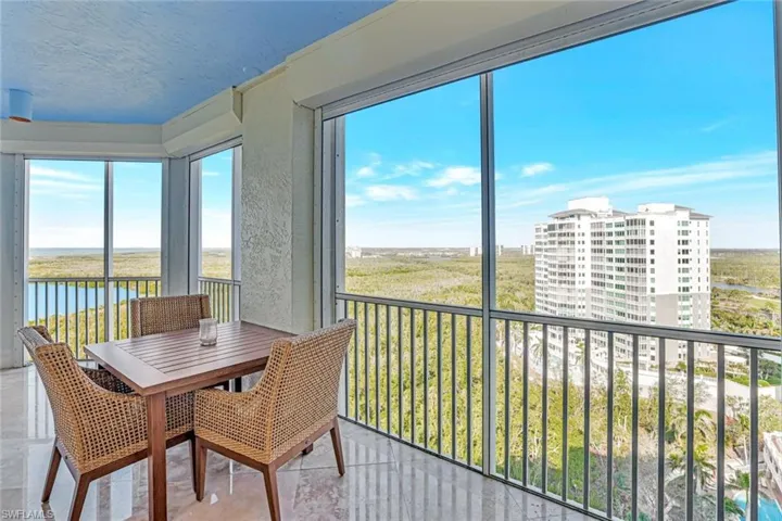 Lanai dining area