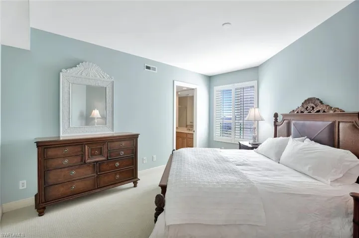 Guest bedroom