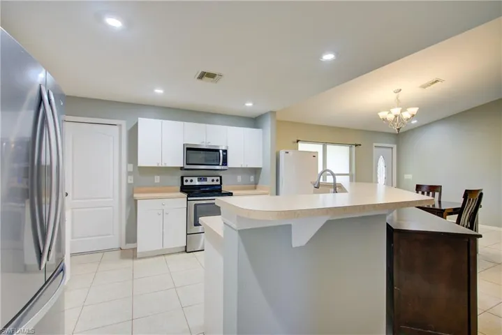 A BIG breakfast bar is an ideal spot for enjoying your morning coffee or tea